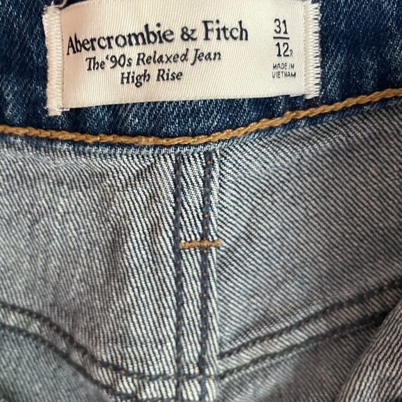 🆕 Abercrombie & Fitch Vintage 90s Relaxed High Rise Size 12R Blue Jeans - Picture 4 of 7